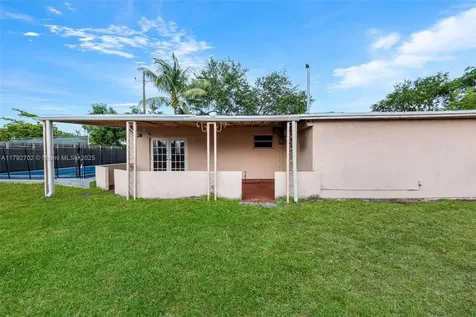 1131 NE 211th Street Miami FL 33179