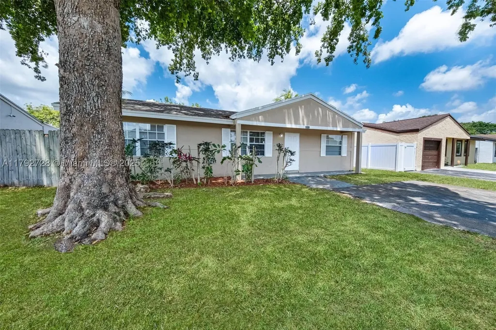 1251 SW 73rd Avenue North Lauderdale FL 33068