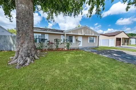 1251 SW 73rd Avenue North Lauderdale FL 33068