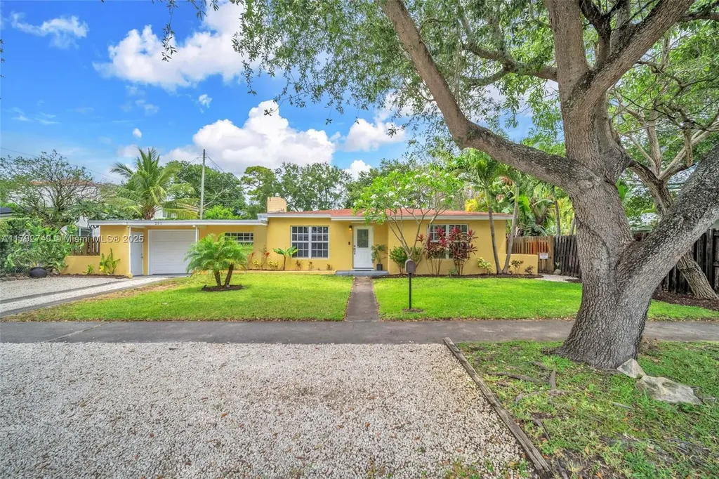 251 SW 23rd Street Fort Lauderdale FL 33315