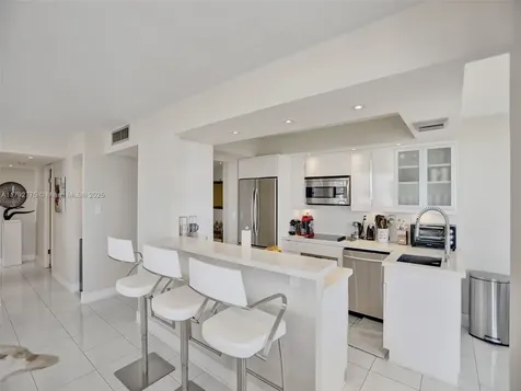 18011 Biscayne Boulevard Aventura FL 33160