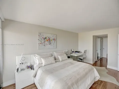 18011 Biscayne Boulevard Aventura FL 33160