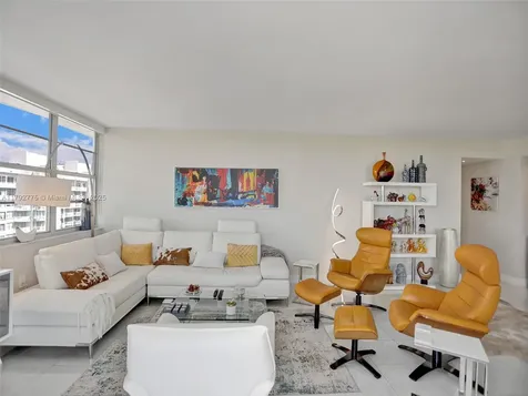 18011 Biscayne Boulevard Aventura FL 33160
