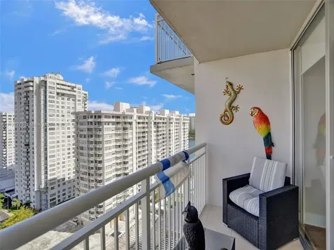 18011 Biscayne Boulevard Aventura FL 33160