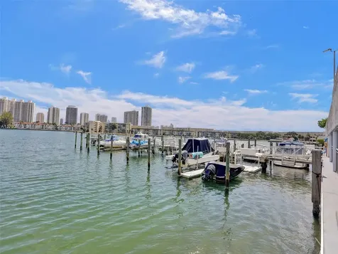 18011 Biscayne Boulevard Aventura FL 33160
