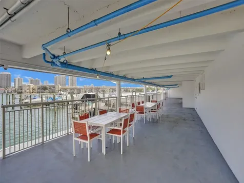 18011 Biscayne Boulevard Aventura FL 33160