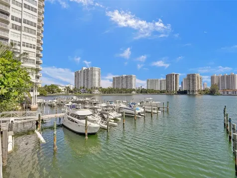 18011 Biscayne Boulevard Aventura FL 33160