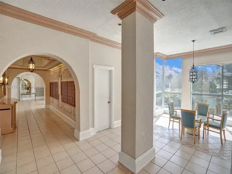 18011 Biscayne Boulevard Aventura FL 33160