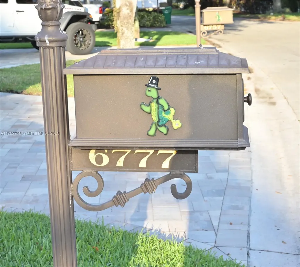 6777 NW 44th Court Coral Springs FL 33067