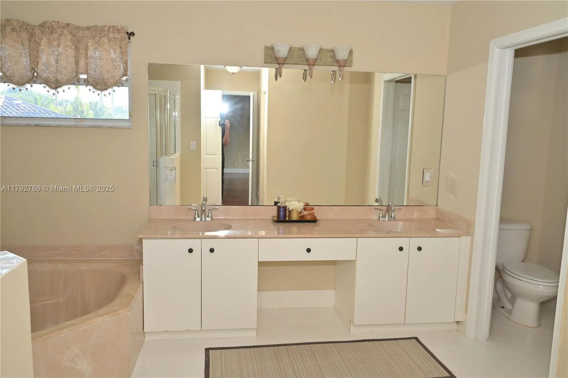 6777 NW 44th Court Coral Springs FL 33067