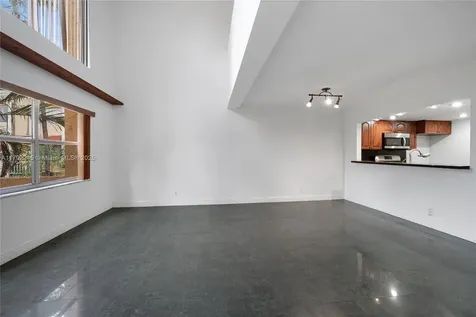 17911 NW 68th Avenue Hialeah FL 33015