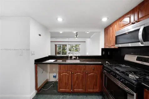 17911 NW 68th Avenue Hialeah FL 33015