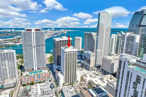 1 SE 3rd Avenue Miami FL 33131