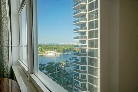 4747 Collins Avenue Miami Beach FL 33140