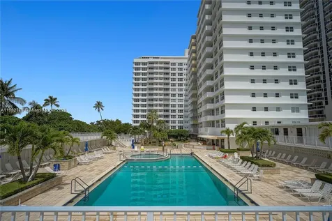 4747 Collins Avenue Miami Beach FL 33140
