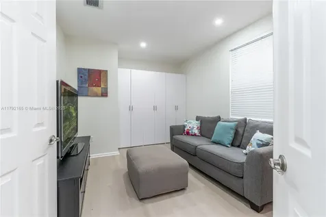 5064 SW 164th Avenue Miramar FL 33027