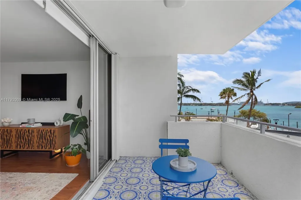 11 Island Avenue Miami Beach FL 33139