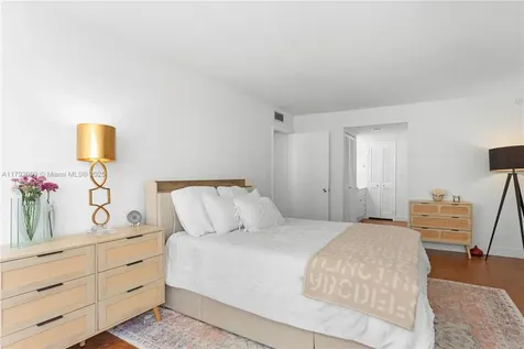 11 Island Avenue Miami Beach FL 33139