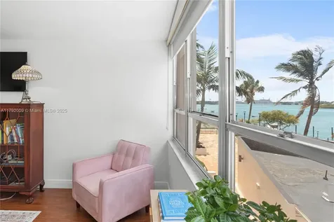 11 Island Avenue Miami Beach FL 33139