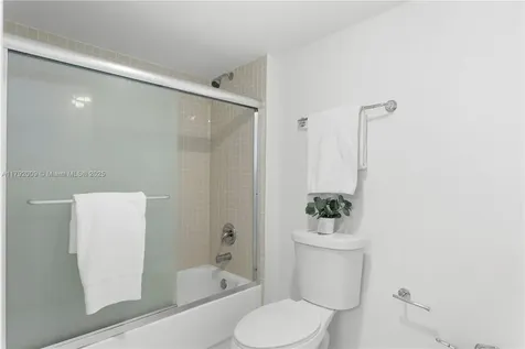 11 Island Avenue Miami Beach FL 33139