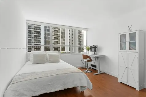 11 Island Avenue Miami Beach FL 33139