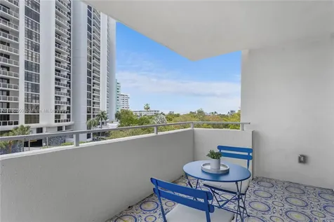 11 Island Avenue Miami Beach FL 33139