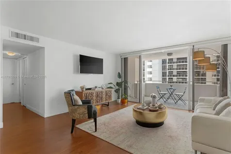 11 Island Avenue Miami Beach FL 33139