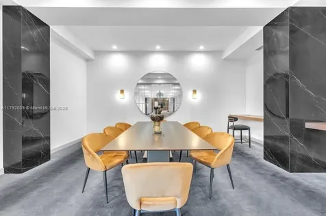 11 Island Avenue Miami Beach FL 33139