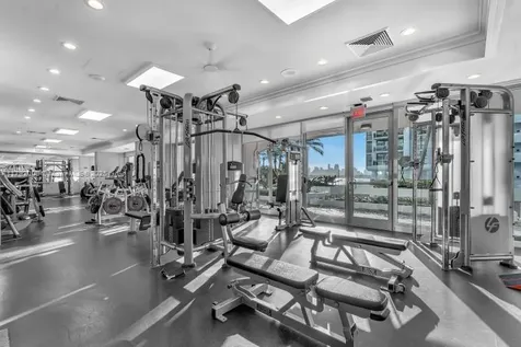 11 Island Avenue Miami Beach FL 33139