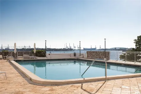 11 Island Avenue Miami Beach FL 33139