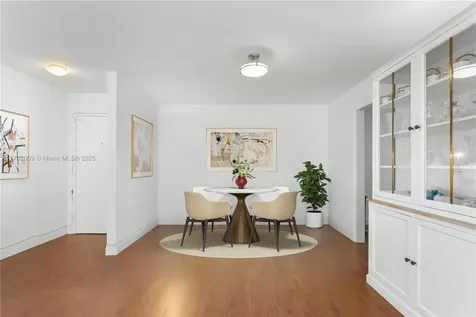 11 Island Avenue Miami Beach FL 33139