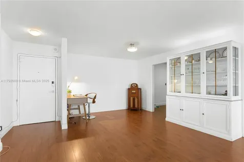 11 Island Avenue Miami Beach FL 33139