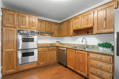 11 Island Avenue Miami Beach FL 33139