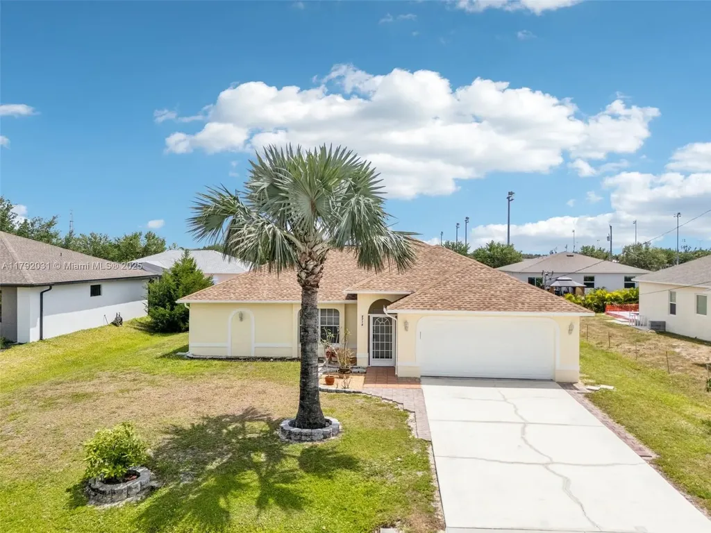 2716 SW 2nd Lane Cape Coral FL 33991