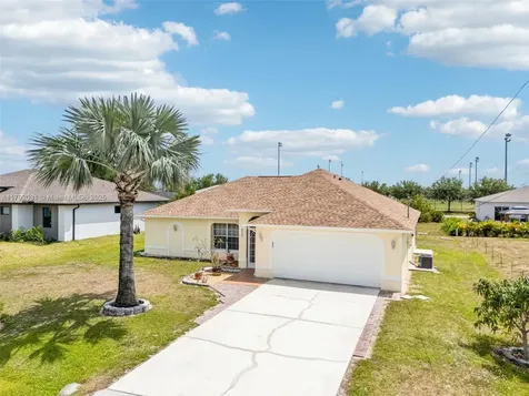 2716 SW 2nd Lane Cape Coral FL 33991