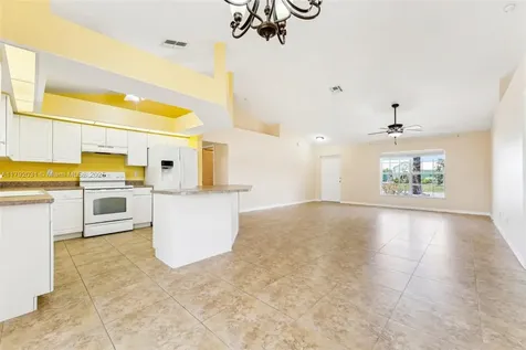 2716 SW 2nd Lane Cape Coral FL 33991