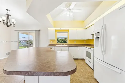 2716 SW 2nd Lane Cape Coral FL 33991