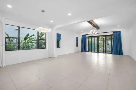 1291 SW 113th Way Pembroke Pines FL 33025