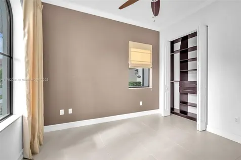 1291 SW 113th Way Pembroke Pines FL 33025