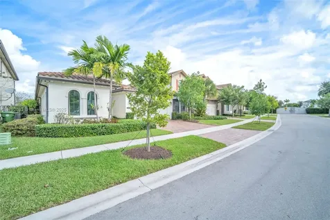 1291 SW 113th Way Pembroke Pines FL 33025
