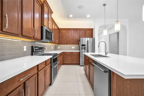 1291 SW 113th Way Pembroke Pines FL 33025