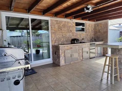 5331 SW 57th Court Davie FL 33314