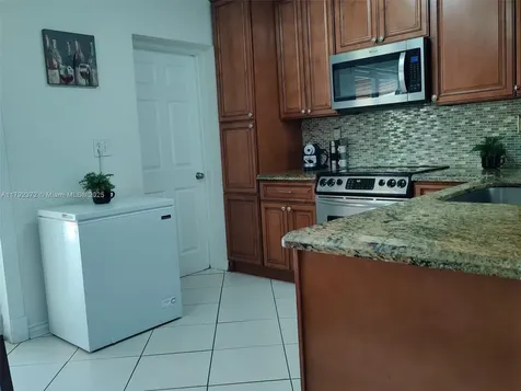 5331 SW 57th Court Davie FL 33314