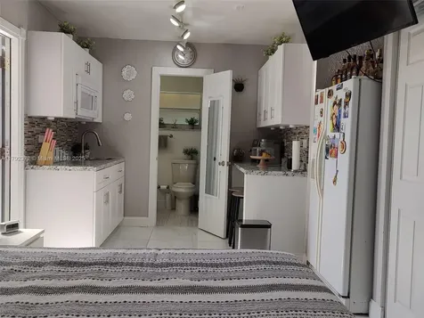 5331 SW 57th Court Davie FL 33314