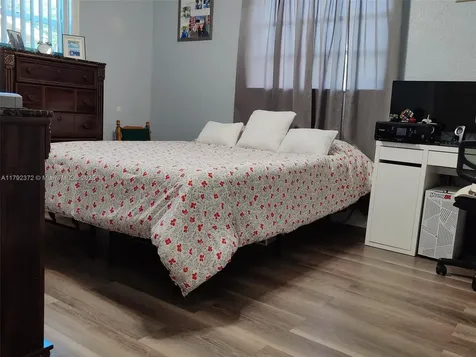 5331 SW 57th Court Davie FL 33314