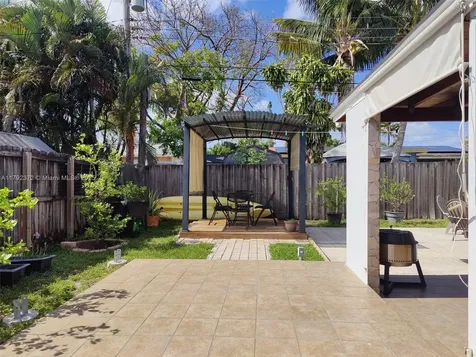 5331 SW 57th Court Davie FL 33314
