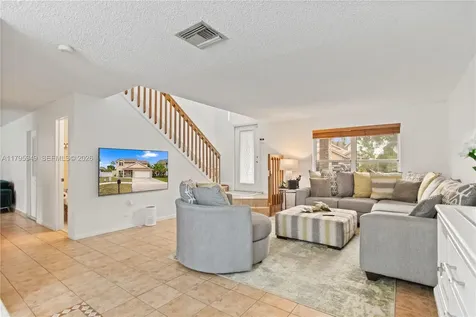 1051 SW 95th Terrace Pembroke Pines FL 33025