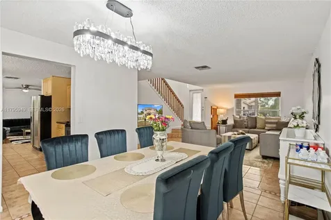 1051 SW 95th Terrace Pembroke Pines FL 33025