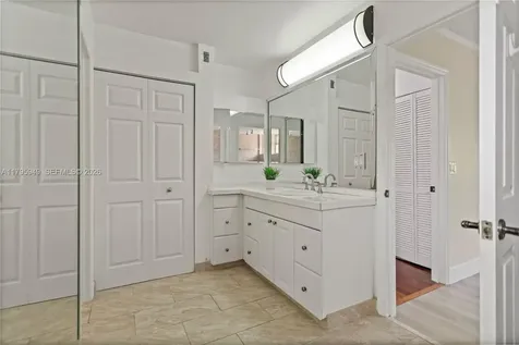 1051 SW 95th Terrace Pembroke Pines FL 33025