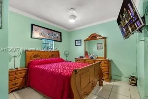 3275 NW 95th Street Miami FL 33147